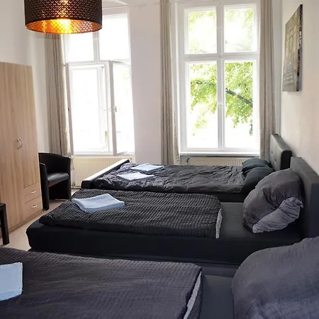 Apartment Fuer Familien, Freunde Oder Groessere Gruppen Bis Zu 8 Personen In Der Naehe Des Berliner Hauptbahnhofs Экстерьер фото